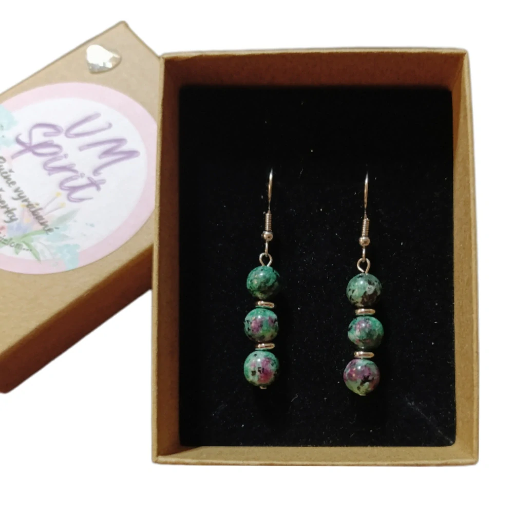 VM Náušnice 3x8mm Rubín v zoisite imitácia