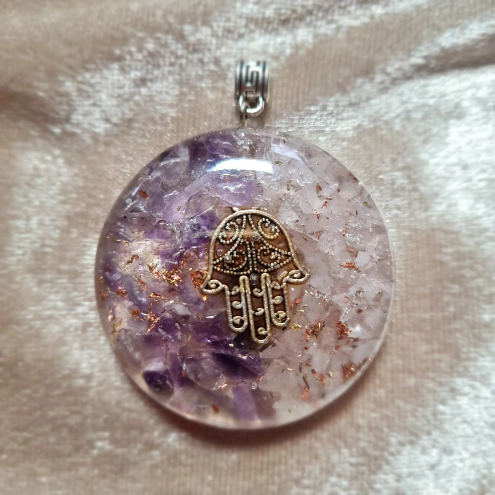 Prívesok Orgonit Hamsa 02