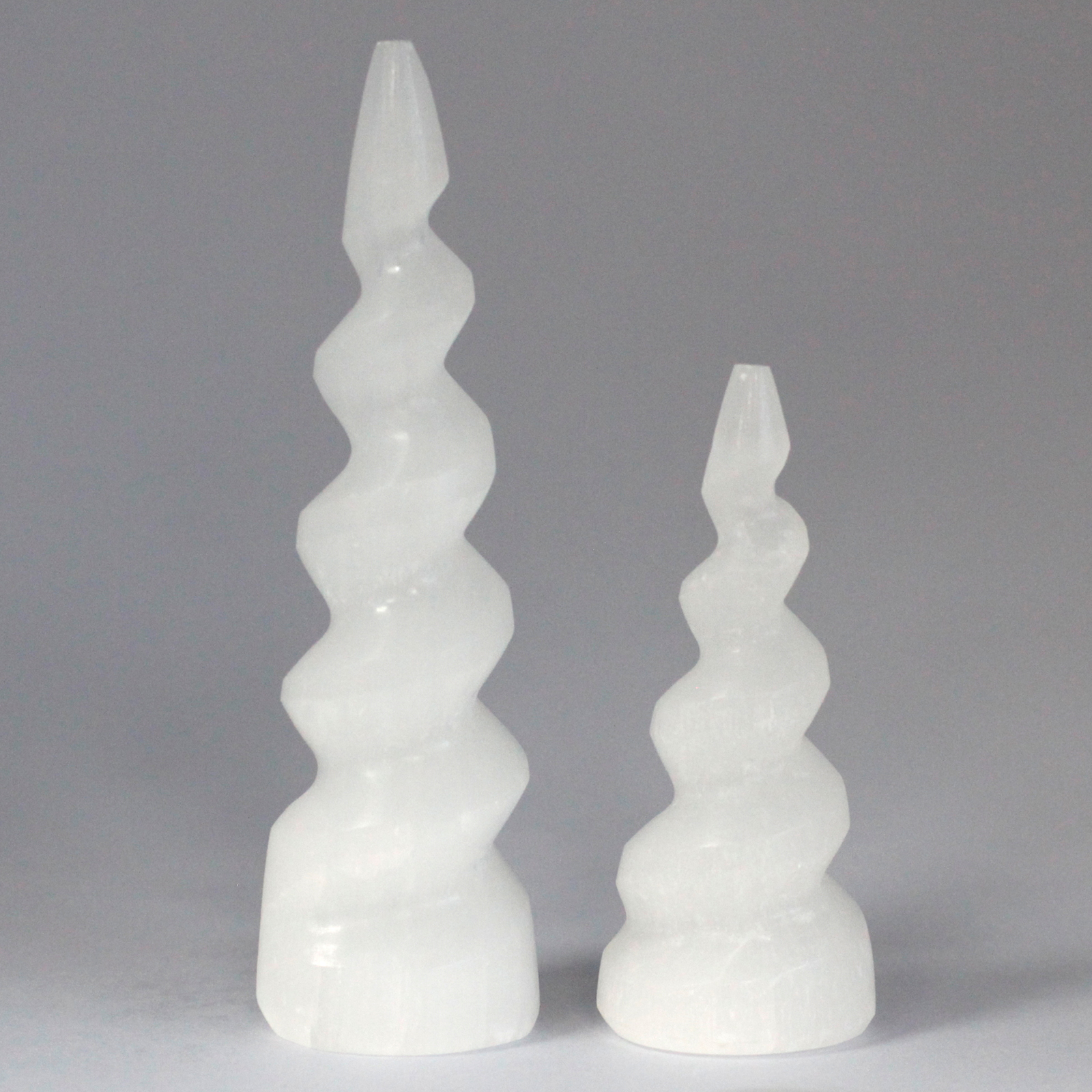 Selenit Špirálová veža 10cm