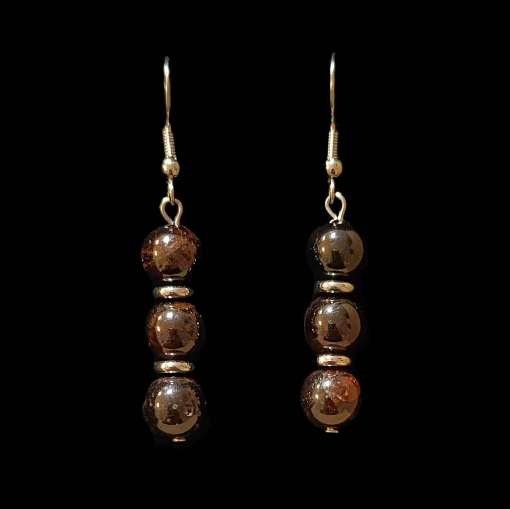 VM Náušnice 3x8mm Granát