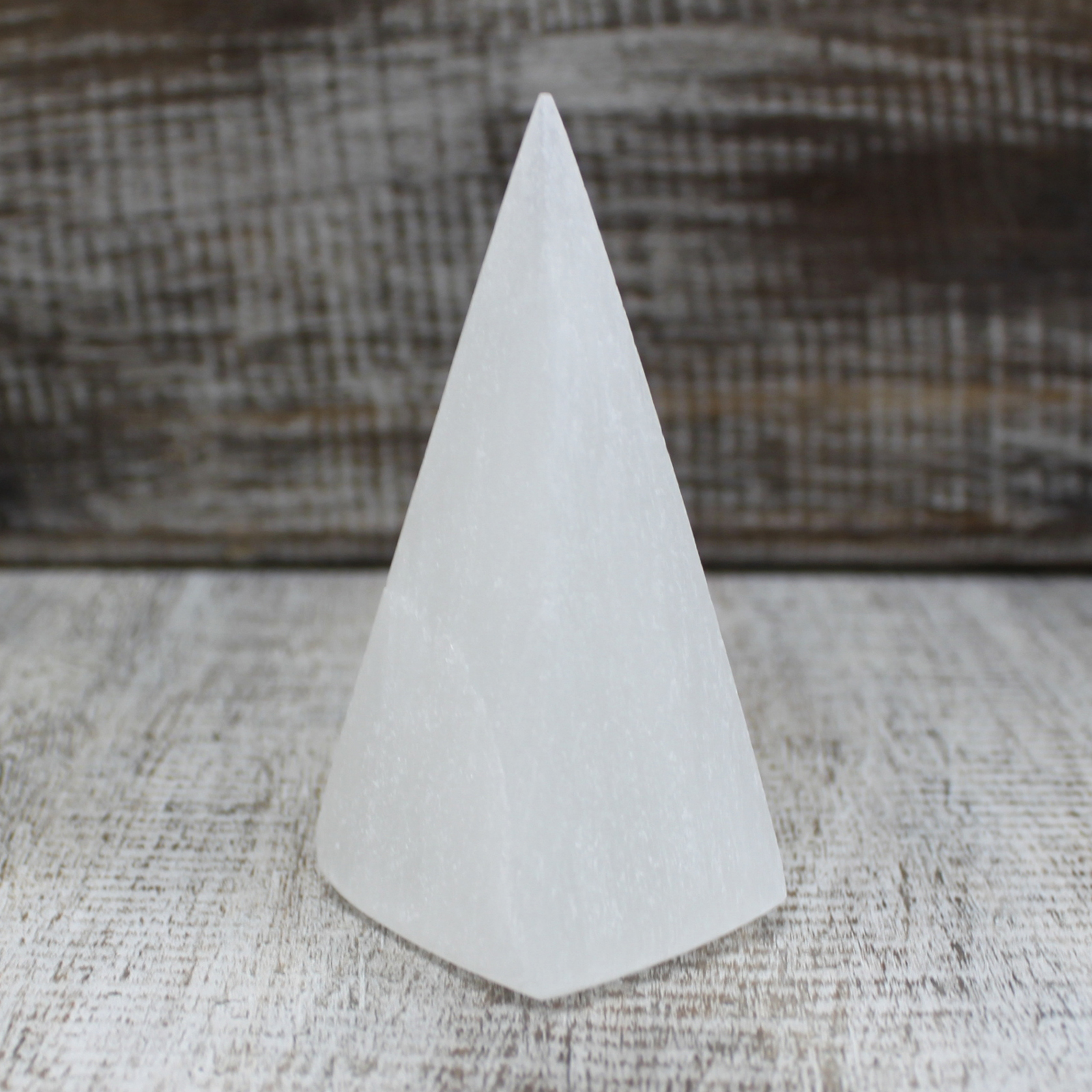 Selenit Pyramída 10cm
