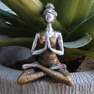 Soška Yoga Lady strieborná+zlatá