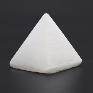Selenit Pyramída 5cm